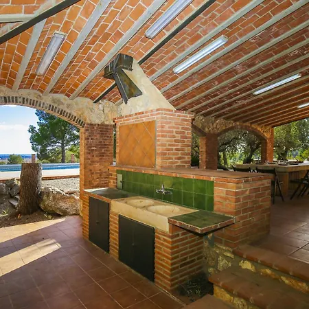 Aliga Villa *